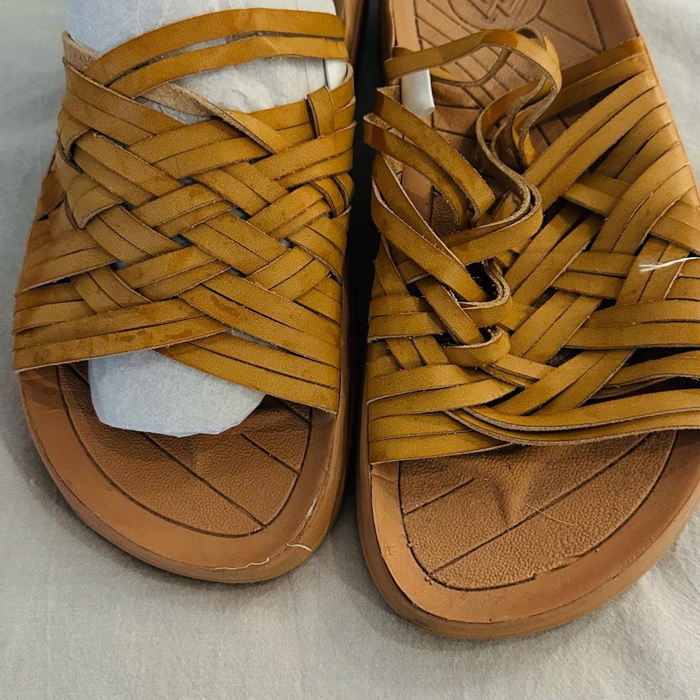 Women's Tan Woven Sandals